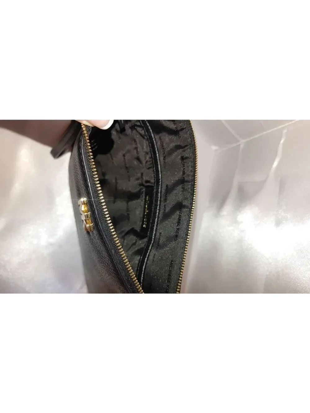 Michael Kors MD Pebbled Leather Clutch Wristlet